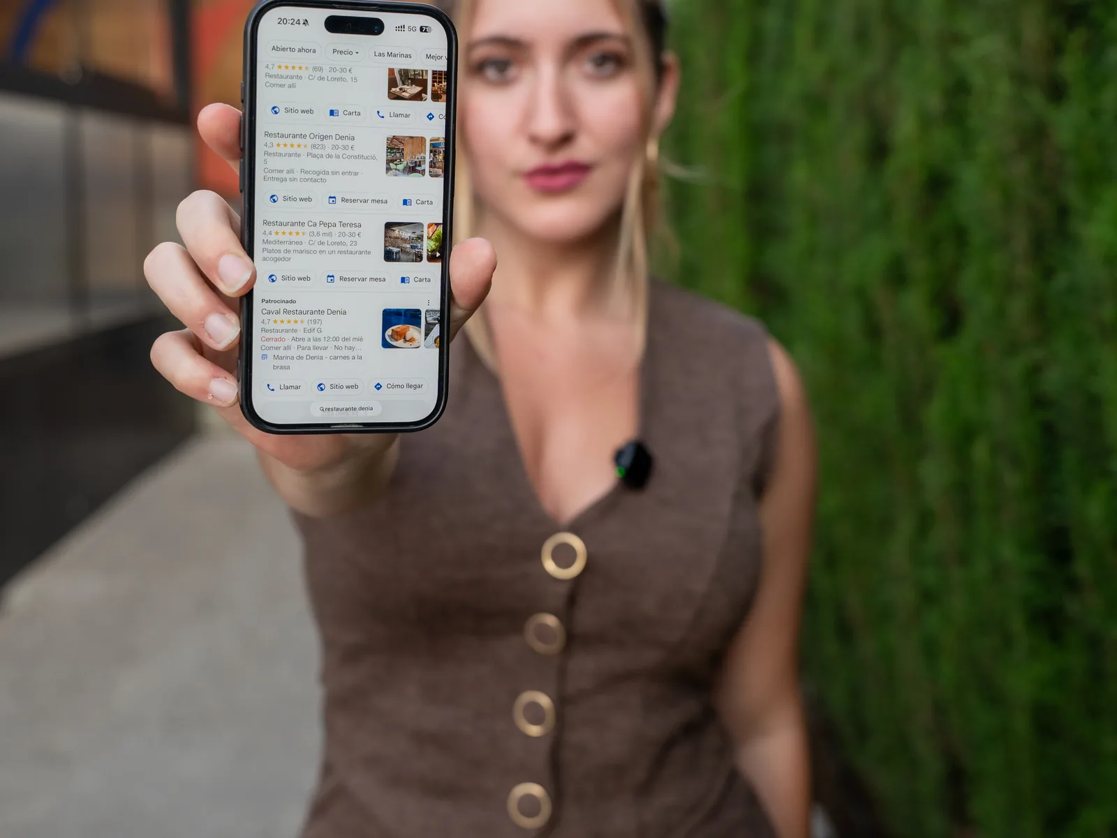 Búsqueda de restaurantes en Google desde el móvil, ejemplo de resultados locales